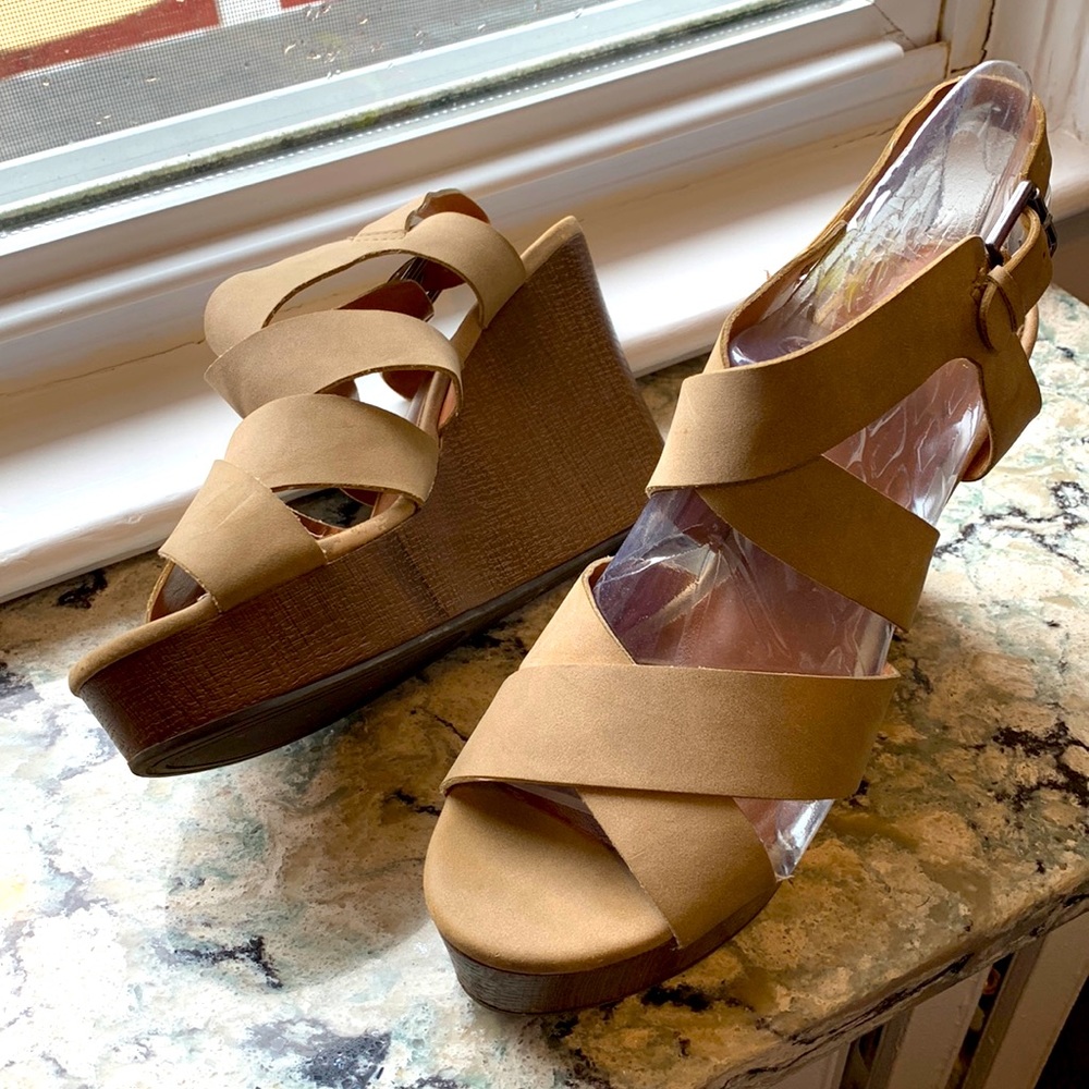 Indigo Road Taupe Tan Platform Wedge Sandal- Size 9